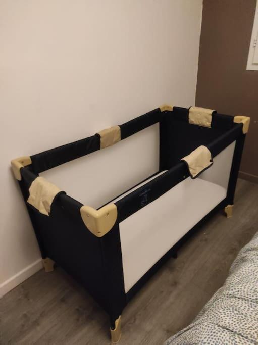 City & Cosy, Lyon Charcot- Wifi - Lave Linge - Balcon - Parking Extérieur photo