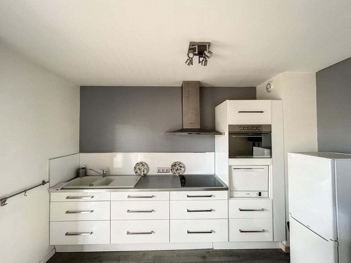 City & Cosy, Lyon Charcot- Wifi - Lave Linge - Balcon - Parking Extérieur photo
