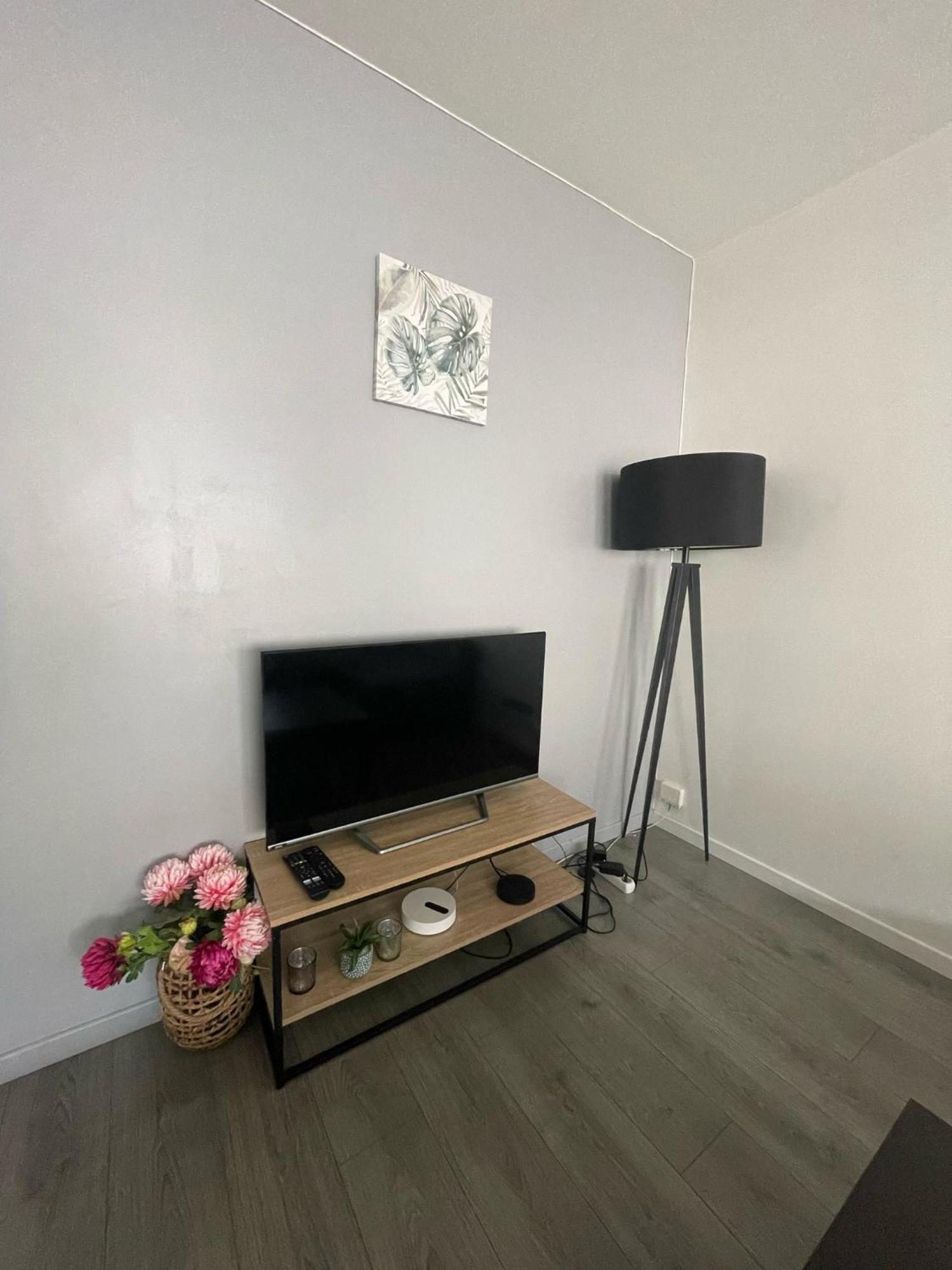 City & Cosy, Lyon Charcot- Wifi - Lave Linge - Balcon - Parking Extérieur photo