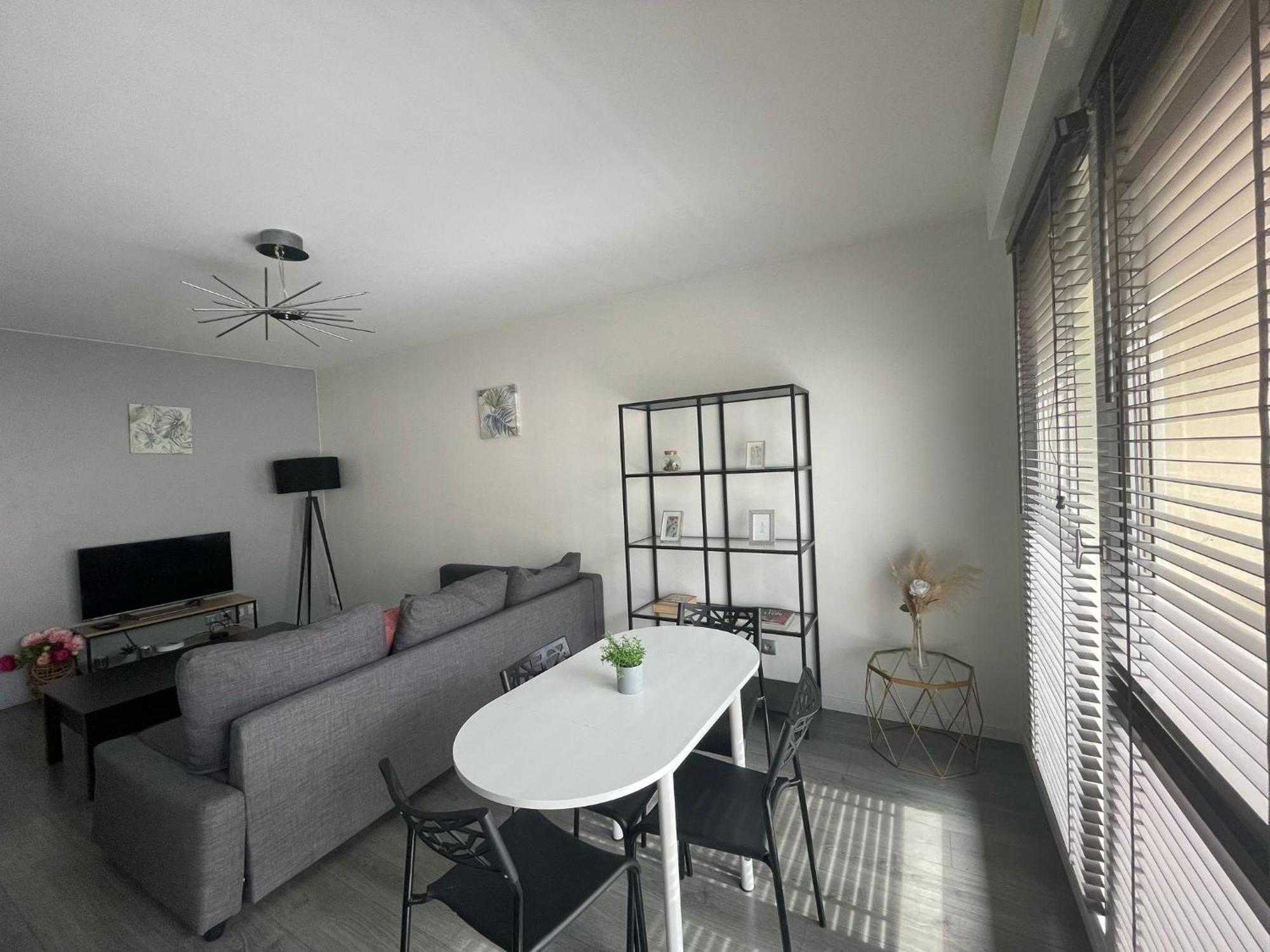 City & Cosy, Lyon Charcot- Wifi - Lave Linge - Balcon - Parking Extérieur photo